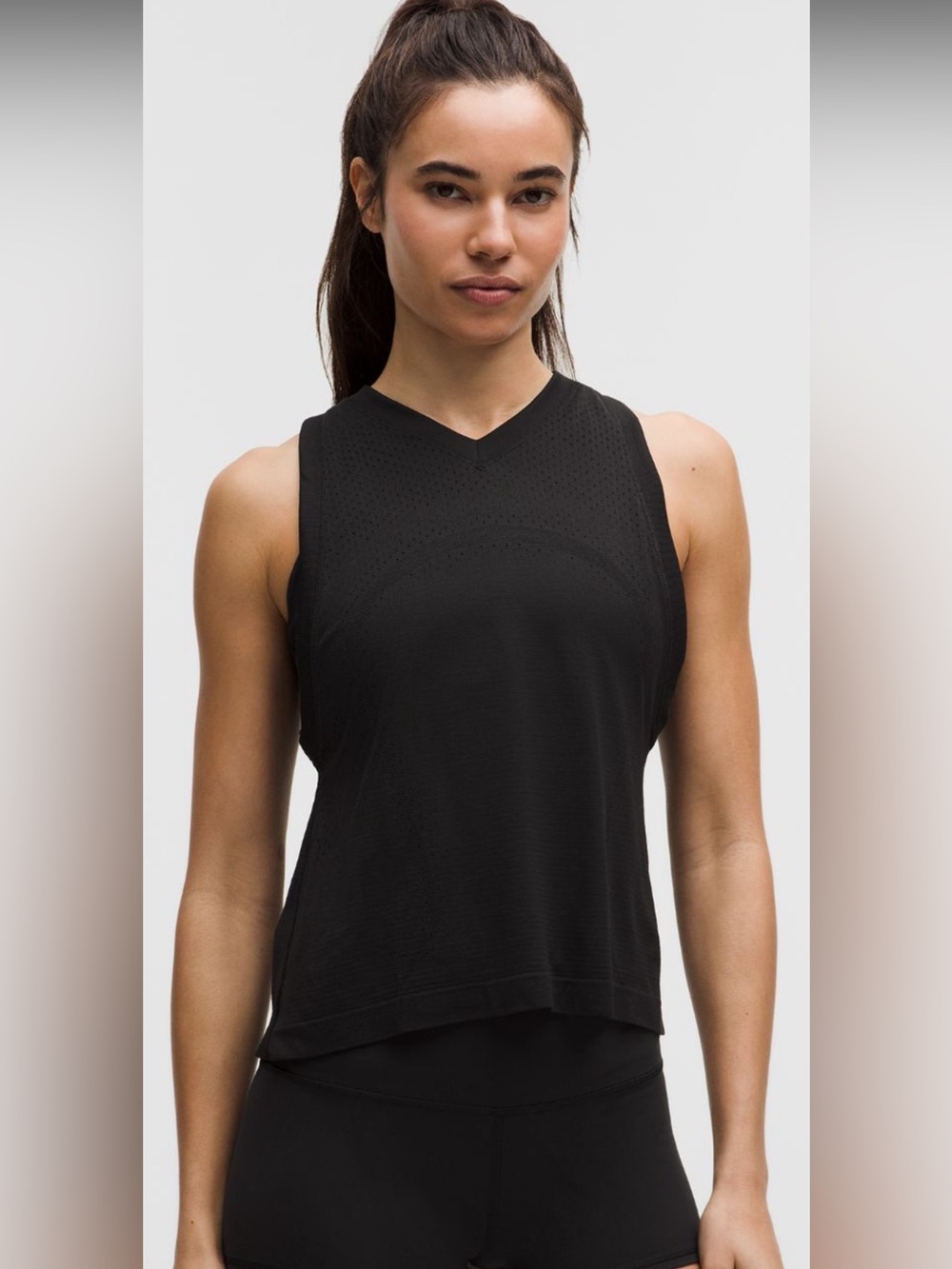 NWT Lululemon Swiftly Open-Hole V-Neck Tank Top Black Size 12